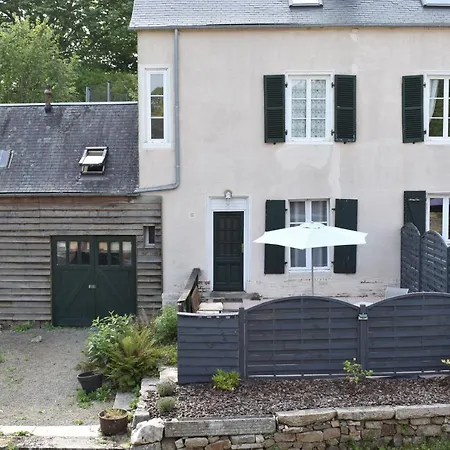 In -mortain * Le Neufbourg