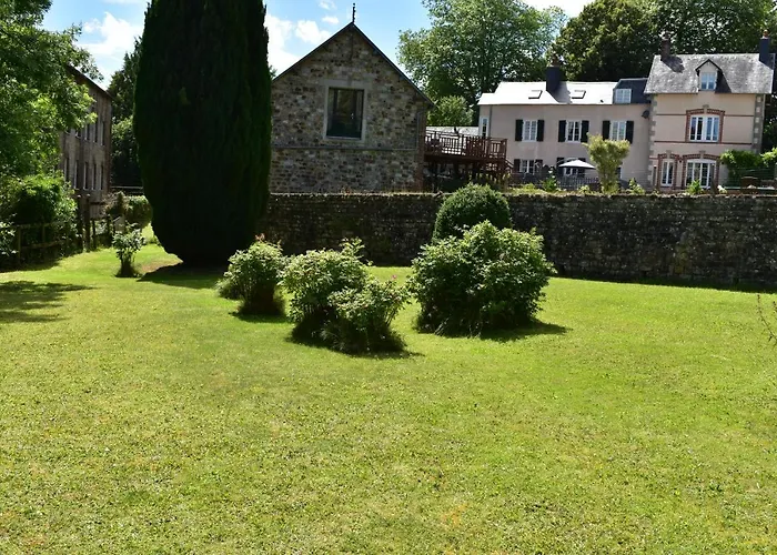 In -mortain Tatil Evi Le Neufbourg