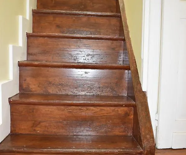 In -mortain * Le Neufbourg