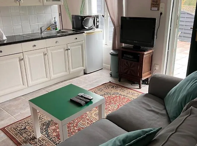 In -mortain Tatil Evi Le Neufbourg